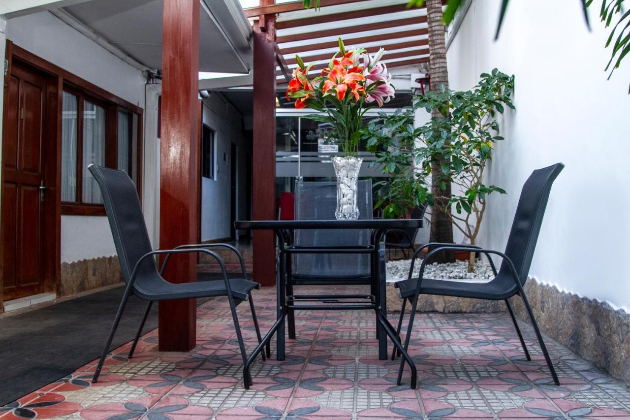 Buen Retiro Apart Hotel Santa Cruz de La Sierra Bagian luar foto