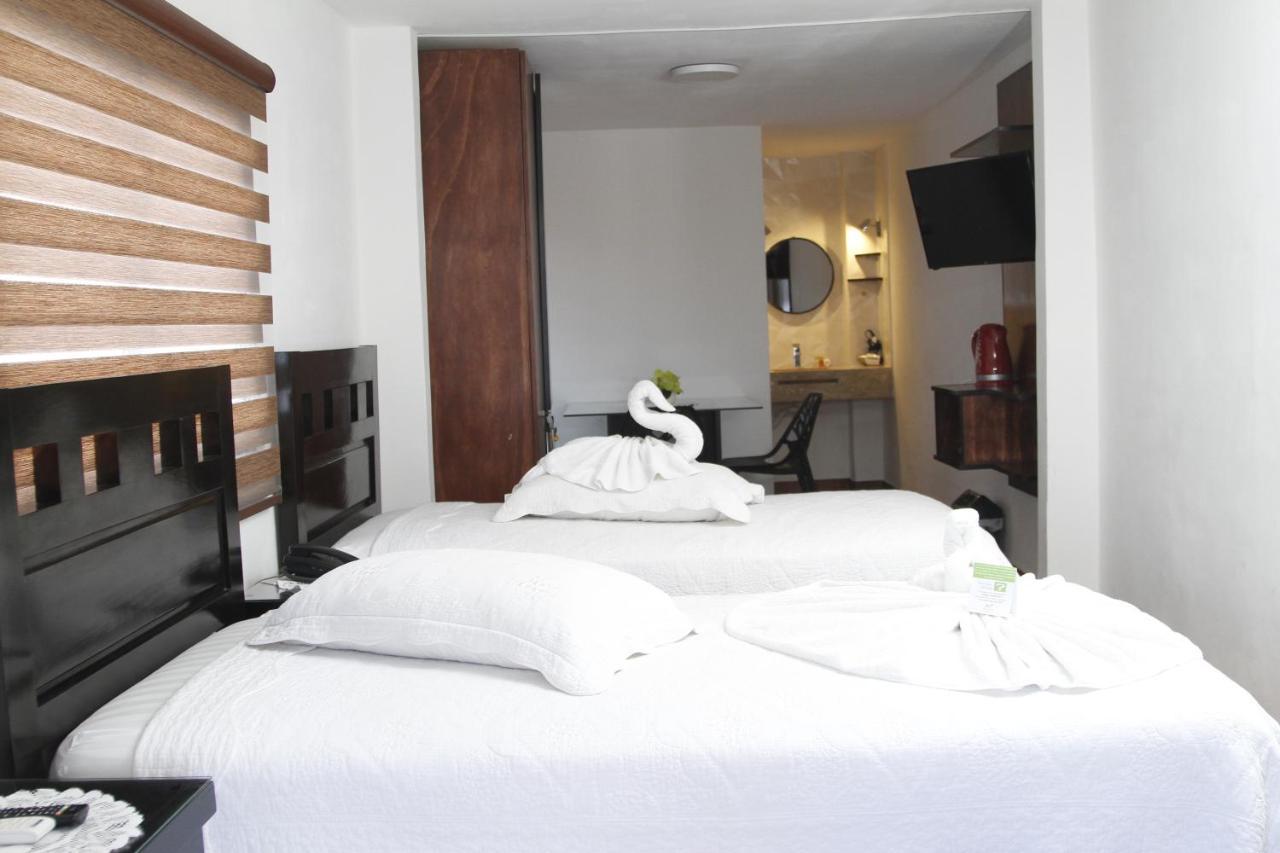 Buen Retiro Apart Hotel Santa Cruz de La Sierra Bagian luar foto