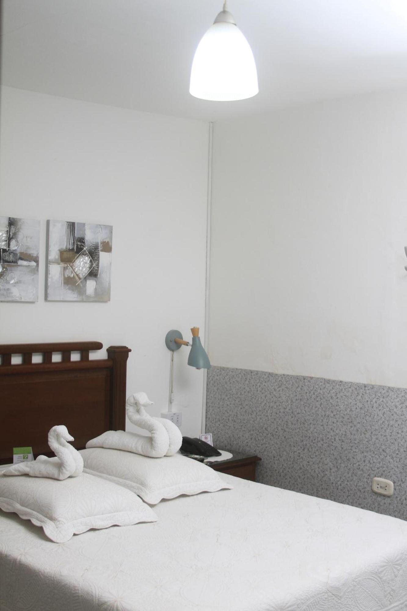 Buen Retiro Apart Hotel Santa Cruz de La Sierra Bagian luar foto